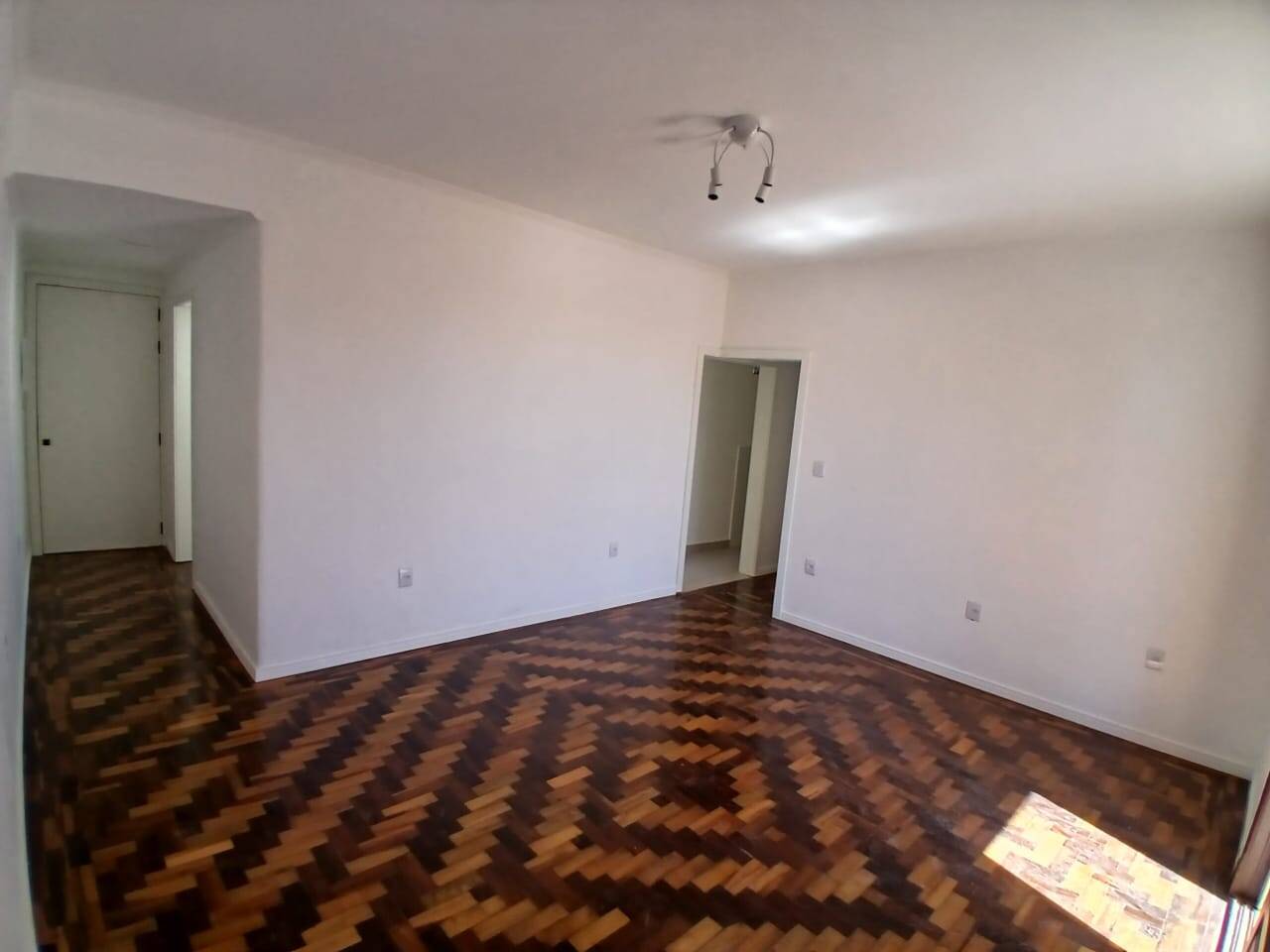 Apartamento para alugar com 3 quartos, 105m² - Foto 3