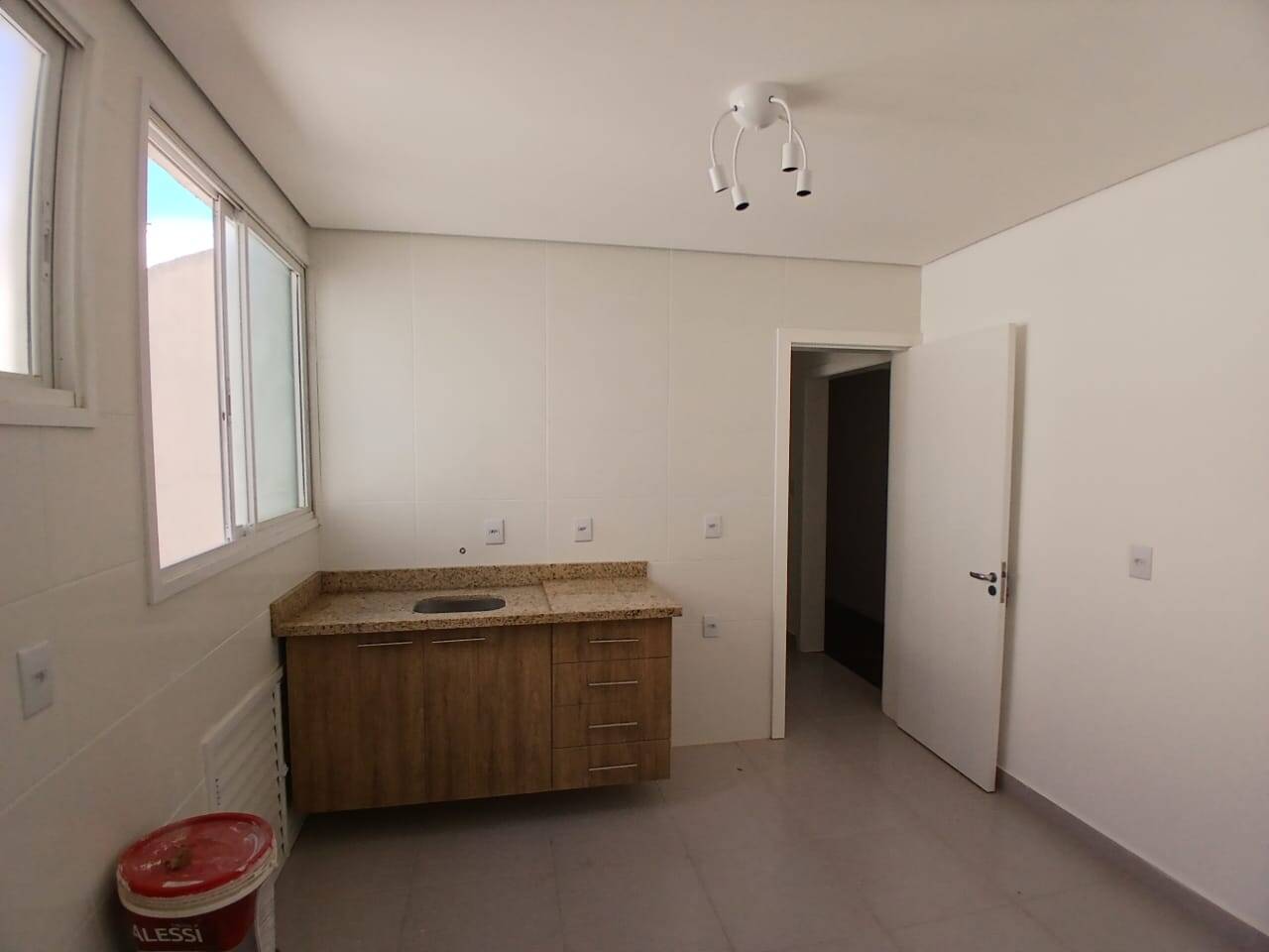 Apartamento para alugar com 3 quartos, 105m² - Foto 6