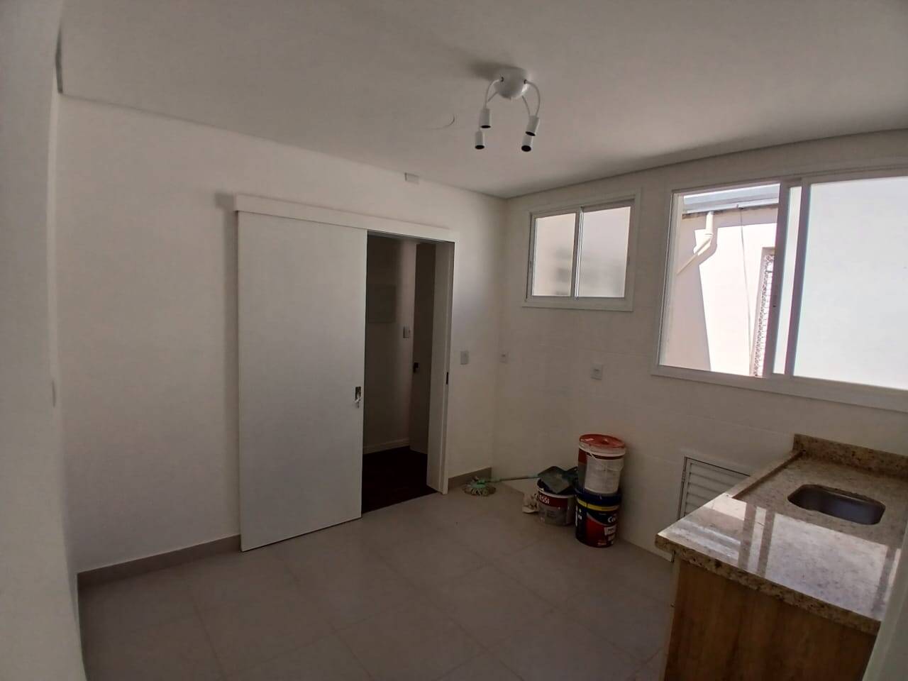 Apartamento para alugar com 3 quartos, 105m² - Foto 5