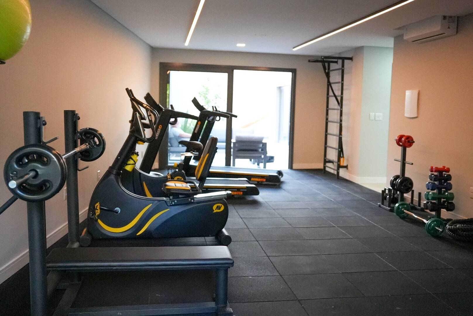 Apartamento à venda com 3 quartos, 98m² - Foto 21