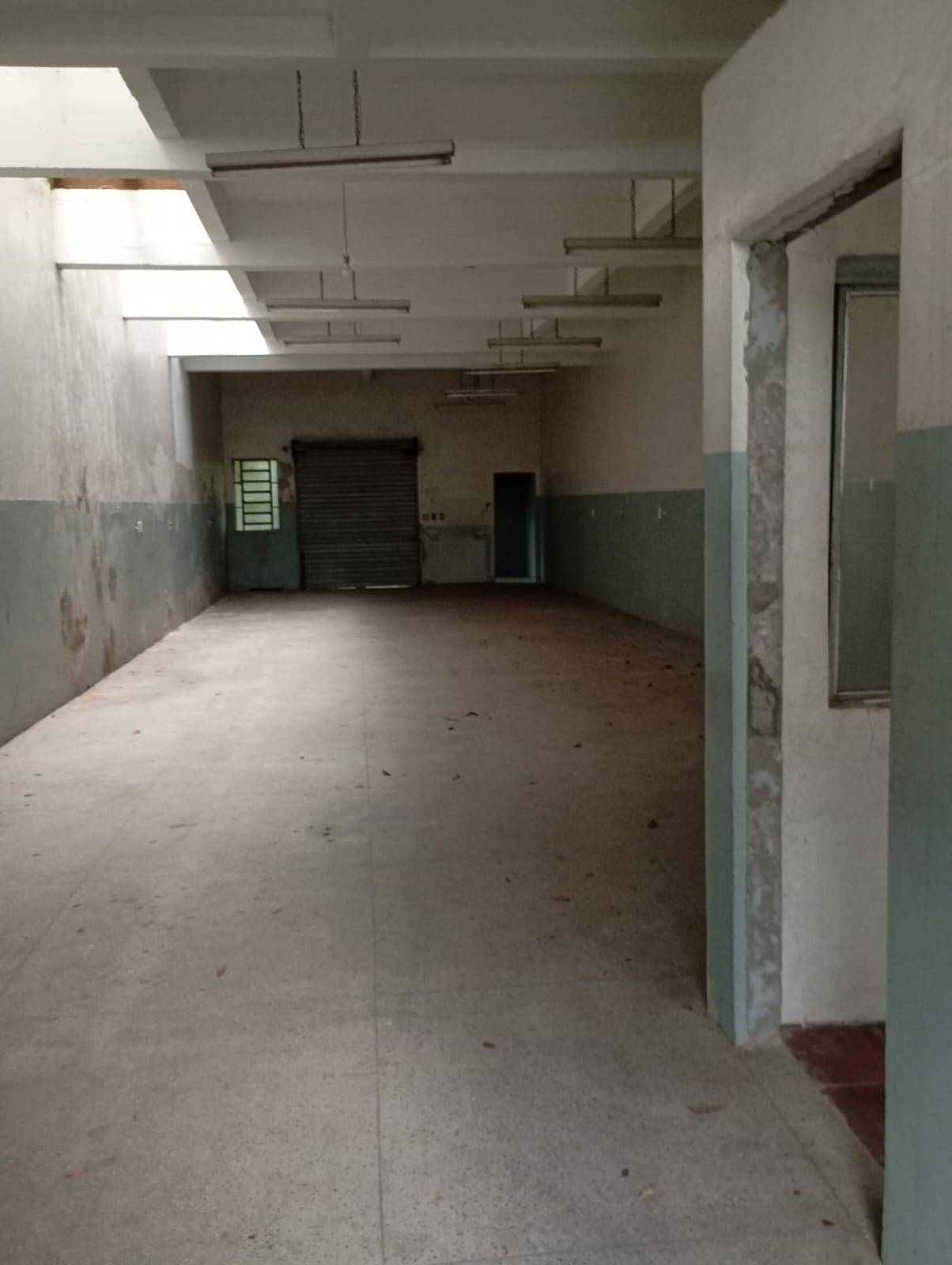 Loja-Salão para alugar, 151m² - Foto 1