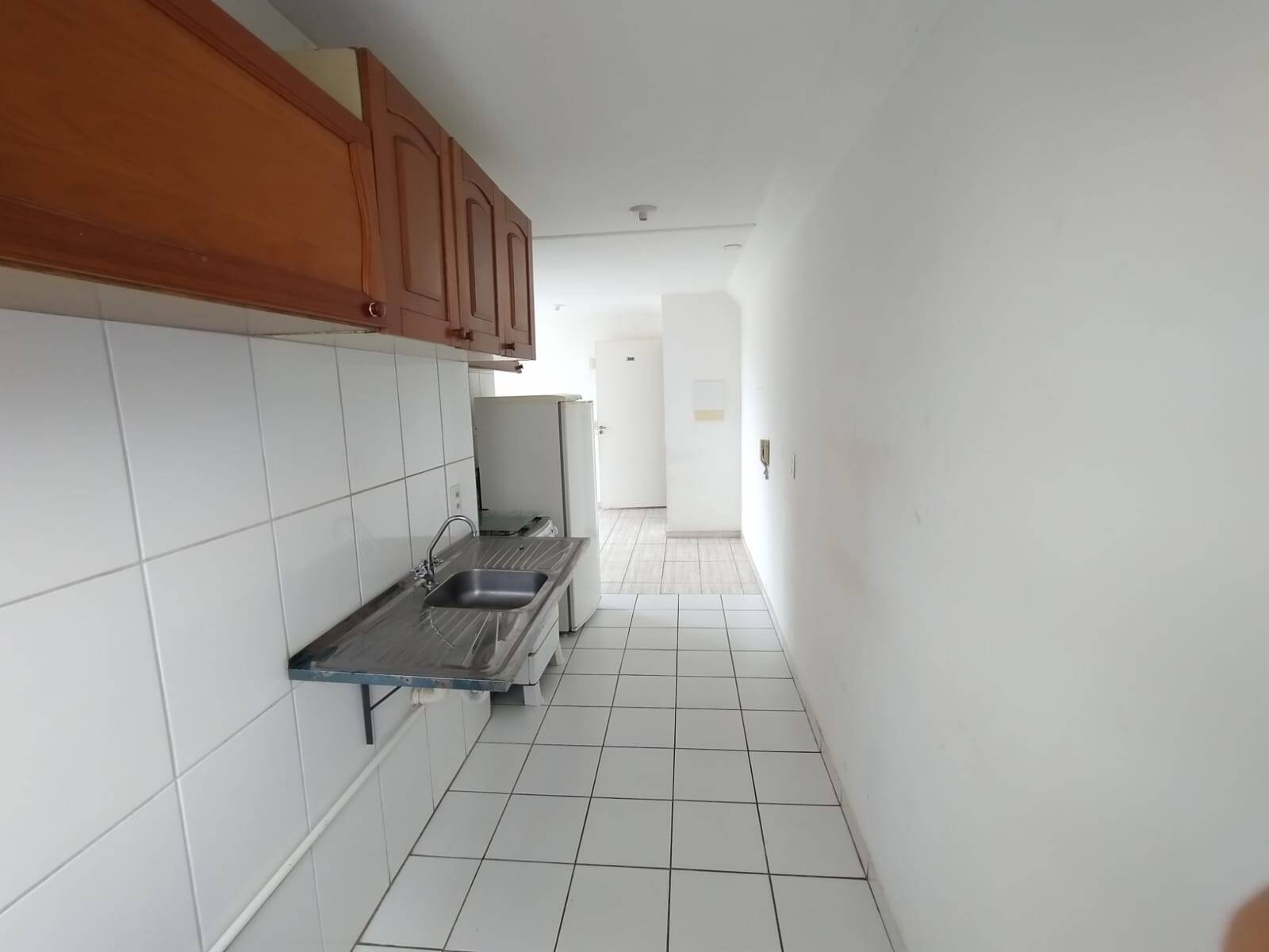Apartamento para alugar com 2 quartos, 60m² - Foto 11