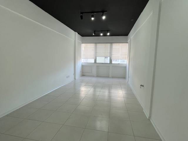 #LOC 182A - Sala para Locação em Porto Alegre - RS - 1