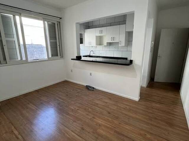 #LOC 194 - Apartamento para Locação em Porto Alegre - RS - 1