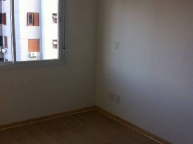 Apartamento para Venda em Porto Alegre - 3